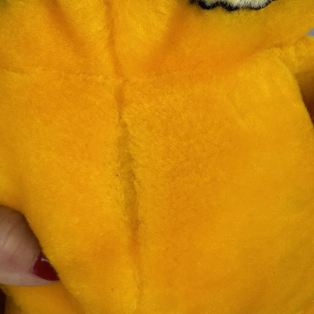 Garfield Plush Classic Orange Cat‎ Stuffed Animal Paws Vintage Style